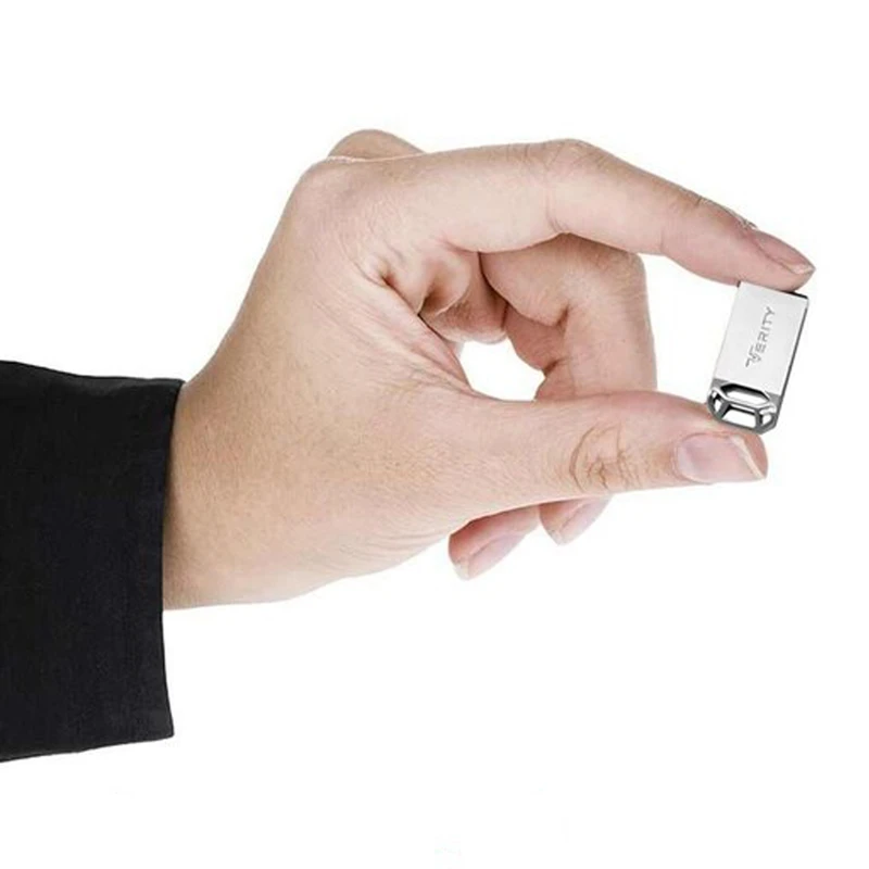 فلش مموری 64 گیگابایت وریتی مدل V-819، دارای رابط‌ USB 2.0، طول عمر زیاد، سرعت استاندارد انتقال اطلاعات 480 مگابیت بر ثانیه، ضد آب، خش و شوک